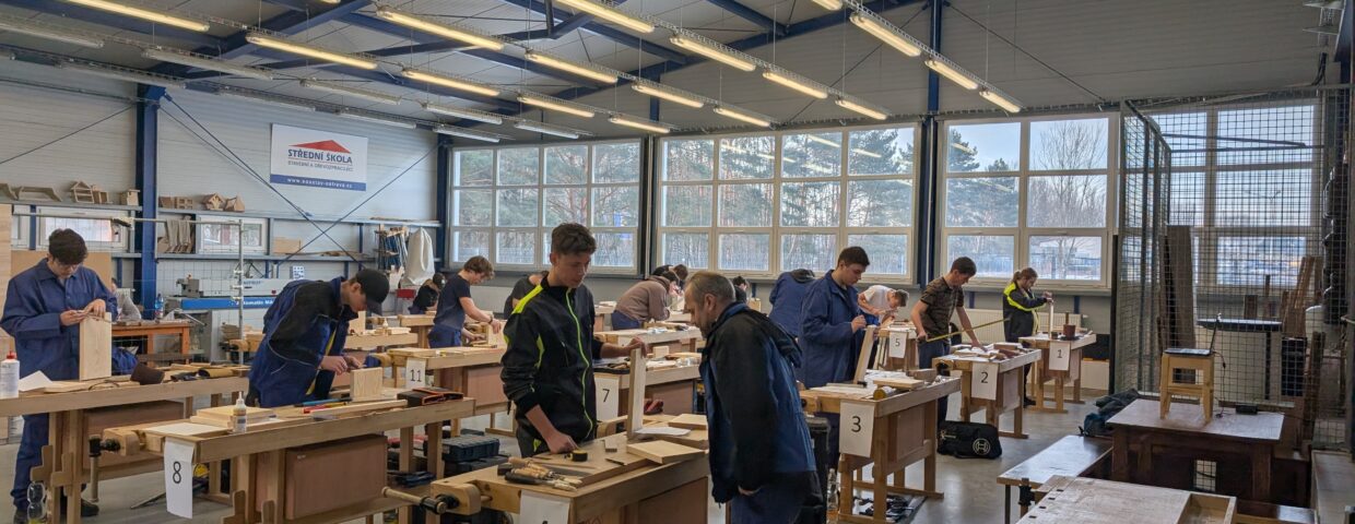 Regionální kolo soutěže oboru truhlář na SŠ stavební a dřevozpracující Ostrava